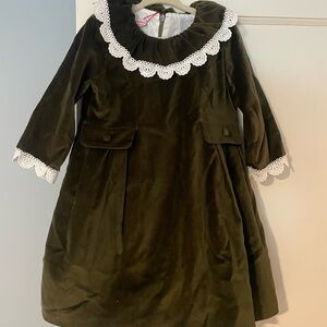 Elegant Green Velvet Kids Dress with Lace Trim